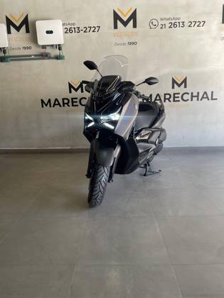 YAMAHA XMAX 300 CONNECTED ABS YAMAHA XMAX 300 CONNECTED ABS